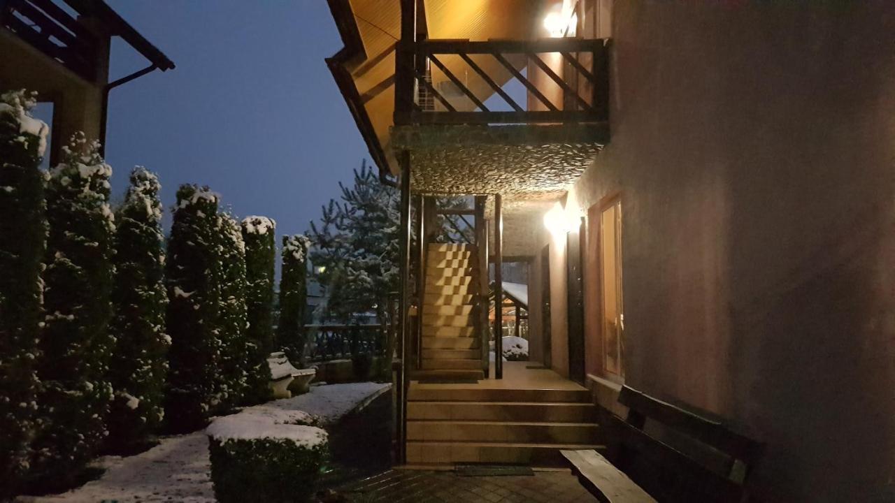 U Neli Hotel Solochin Exterior photo