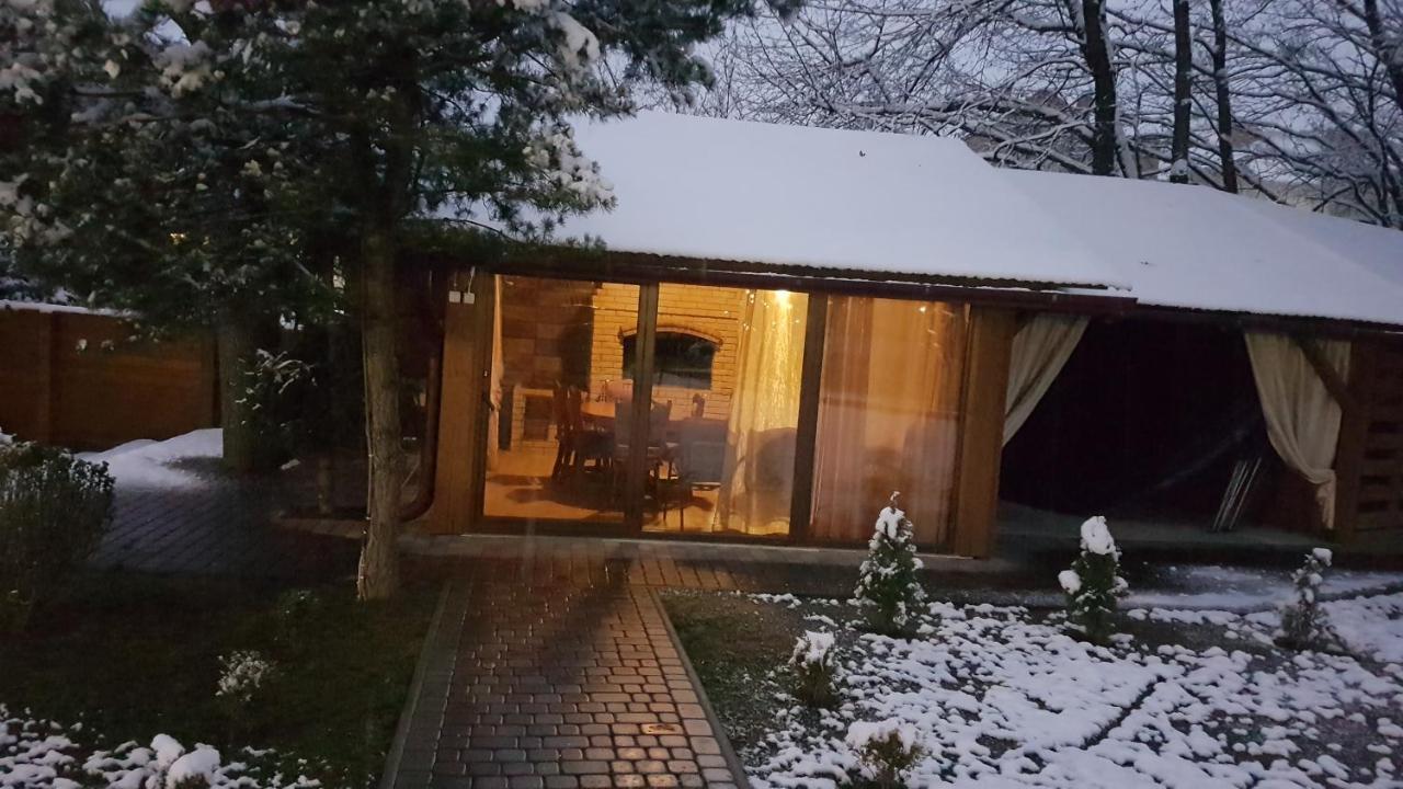 U Neli Hotel Solochin Exterior photo
