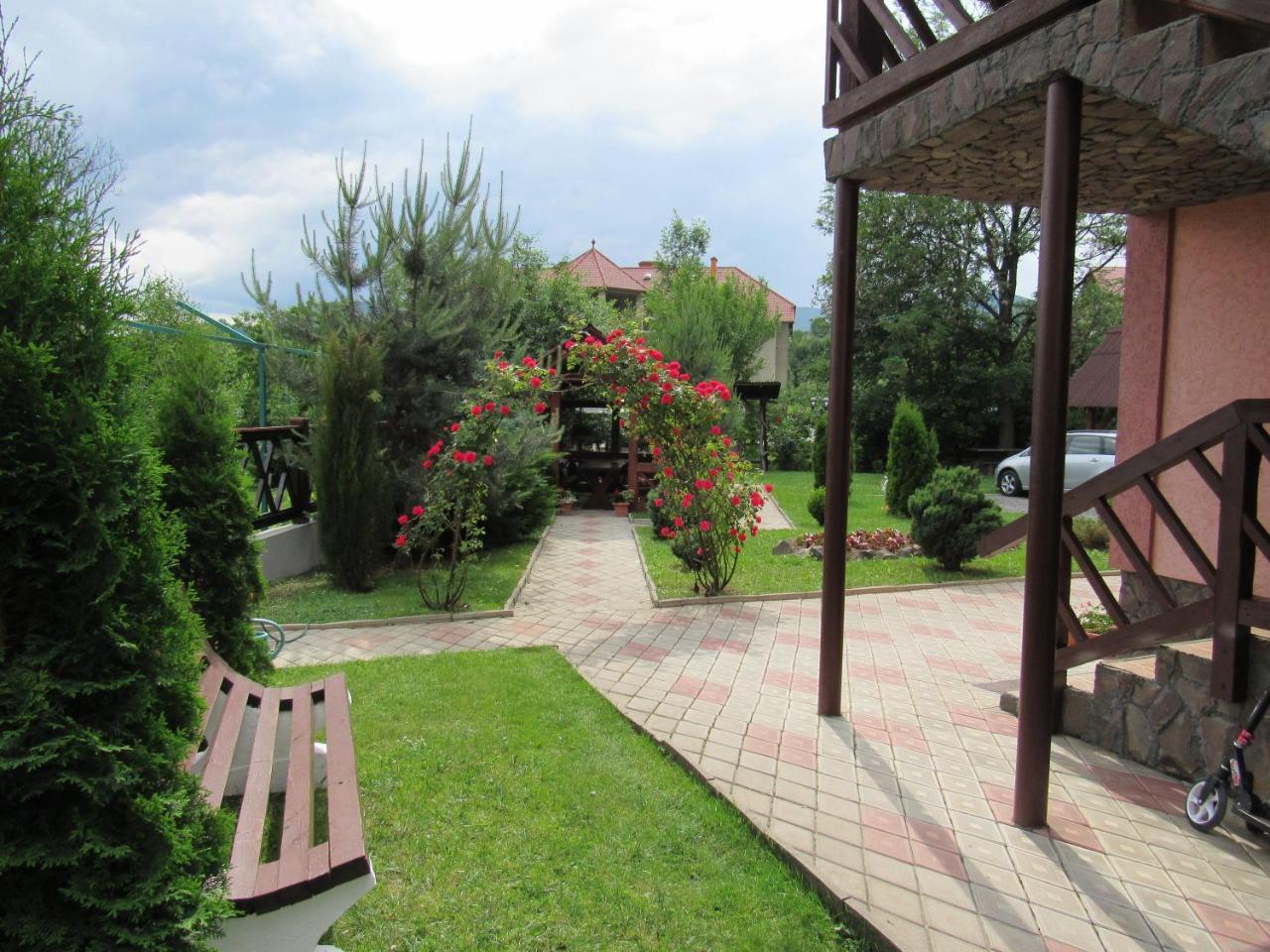 U Neli Hotel Solochin Exterior photo