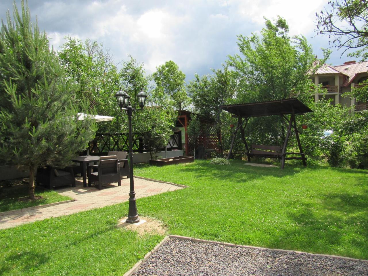 U Neli Hotel Solochin Exterior photo