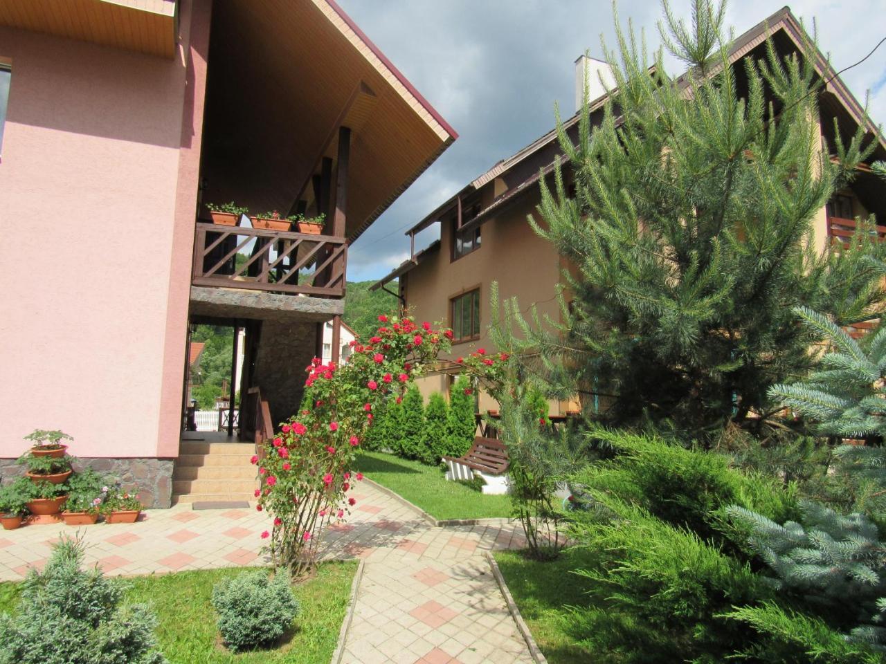 U Neli Hotel Solochin Exterior photo