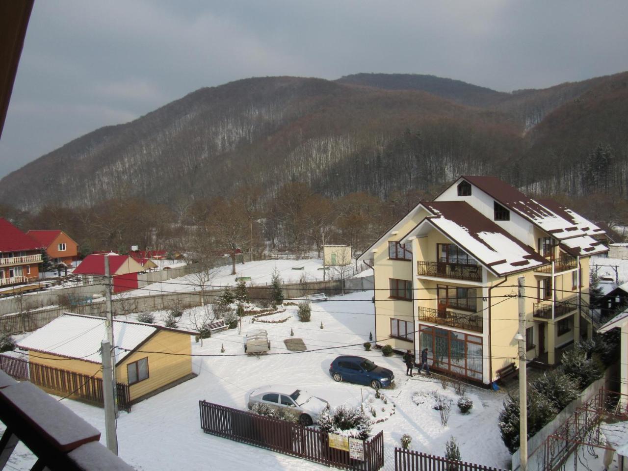 U Neli Hotel Solochin Exterior photo