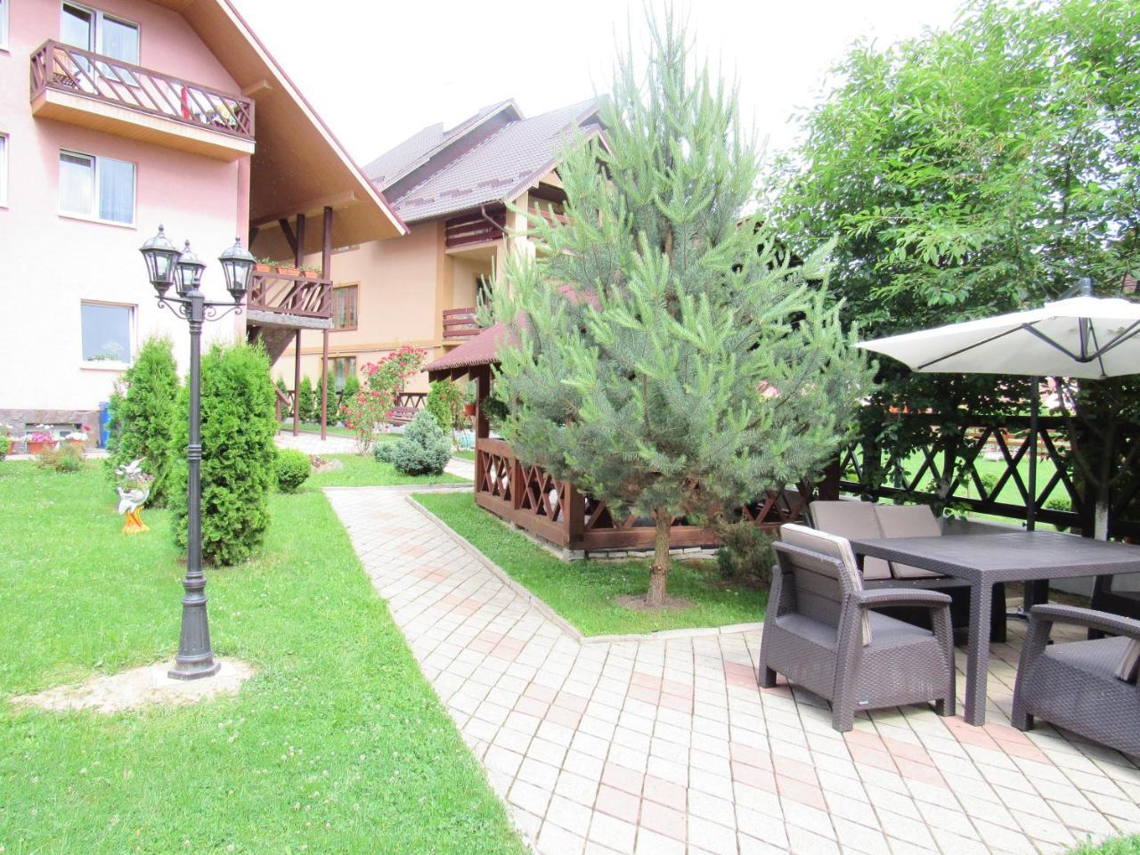 U Neli Hotel Solochin Exterior photo